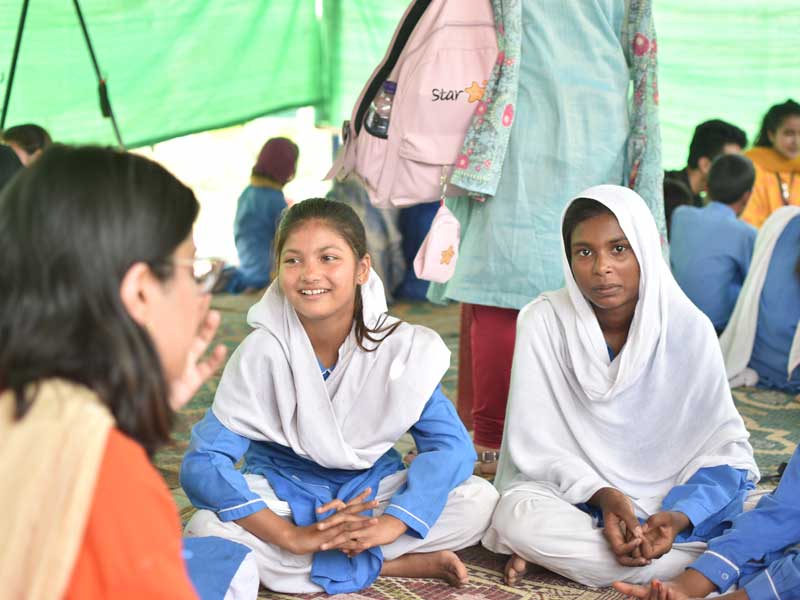 Happy Hoods (Hansti Basti)