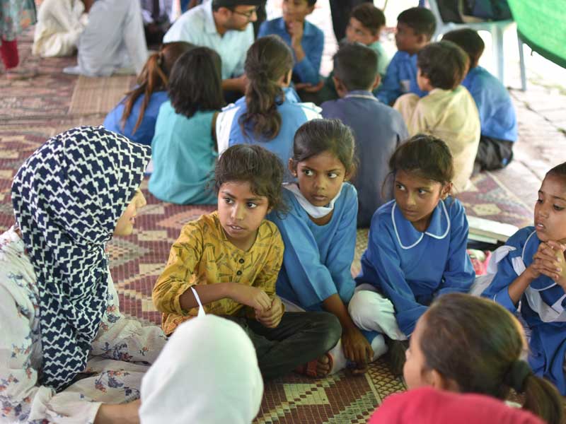 Happy Hoods (Hansti Basti)