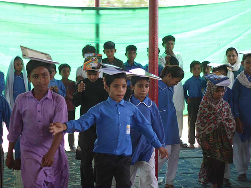 Happy Hoods (Hansti Basti)